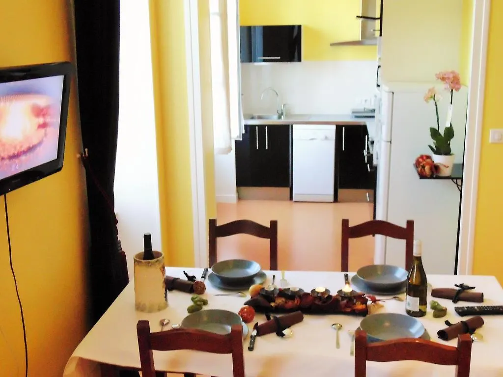 Les Gites De La Fontaine Jullié Appartement